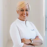 MIRJANA LABOVIC, Starija stomatologinja u dentalnoj klinici Dentelli.